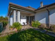 Villa bifamiliare in vendita ad Azzano, Castel d'Azzano