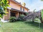 Villa bifamiliare quadrilocale 253mq