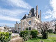 Villa bourgeoise en centre ville 352m² Château Gontier...