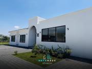 Villa Campestre en Fraccionamiento Residencial Monarca...
