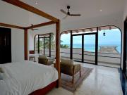 VILLA CANTERA FRENTE AL MAR EN PLAYA PARAISO