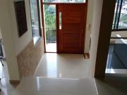 Villa Carlos Paz, Casa de categoría con Excelente entorno