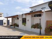 Villa Casa Edificio de venta en Salinas – código:20827