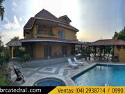 Casa de venta en Vía a la Costa Puerto Azul – código:10064