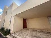 VILLA / CASA EN RENTA EN PRIVADA LUM TERRA EN CHOLUL MERIDA