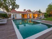 Villa cerca de Puerto Banús en una sola planta en venta....