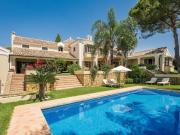 Villa / Chalet de 1300 m2 en venta en Marbella, España