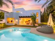 Villa / Chalet de 240 m2 en venta en Marbella, Andalucía