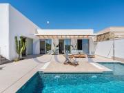 Villa / Chalet de 271 m2 en venta en Los Montesinos, España