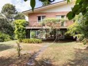 Villa / Chalet de 295 m2 en venta en Bellaterra, España