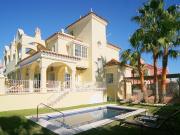 Villa / Chalet de 330 m2 en alquiler Marbella, España