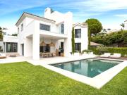 Villa / Chalet de 334 m2 en venta en Marbella, España