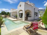 Villa / Chalet de 390 m2 en alquiler en Marbella, España