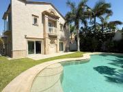 Villa / Chalet de 480 m2 en venta en Marbella, España