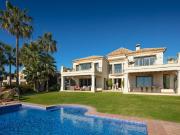 Villa / Chalet de 530 m2 en venta en Marbella, España
