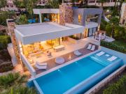 Villa / Chalet de 592 m2 en venta en Nueva Andalucía,...