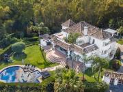 Villa / Chalet de 663 m2 en venta en Marbella, España