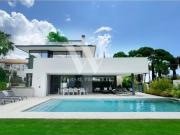 Villa / Chalet de 668 m2 en venta en Marbella, España