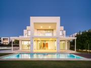 Villa / Chalet de 685 m2 en venta en Marbella, España