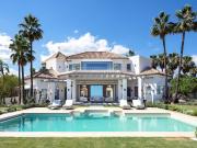 Villa / Chalet de 860 m2 en venta en Marbella, Andalucía