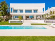 Villa / Chalet de 885 m2 en venta en Guadalmina baja,...