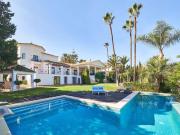 Villa / Chalet de 888 m2 en venta en Marbella, Andalucía
