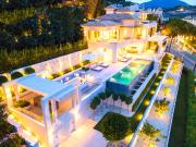 Villa / Chalet de 948 m2 en venta en Marbella, España