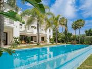 Villa / Chalet de lujo de 1050 m2 en venta en Marbella,...