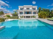 Villa / Chalet de lujo de 1133 m2 en venta en Marbella,...