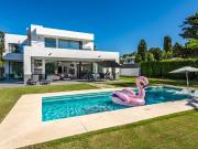 Villa / Chalet de lujo de 300 m2 en venta en Estepona,...