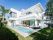 Villa / Chalet de lujo de 414 m2 en venta en The Golden...