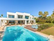 Villa / Chalet de lujo de 935 m2 en venta en Marbella,...