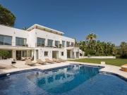 Villa / Chalet de 1174 m2 en venta en Marbella, España