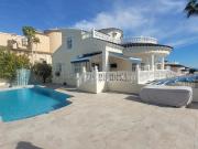 Villa con 4 dormitorios en Pinar de Campoverde, España