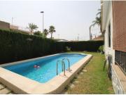 Villa con 724 de parcela