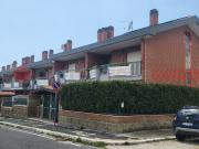 Villa con box a Roma