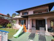 Villa con box doppio in via delle busacce 28, San Fermo...