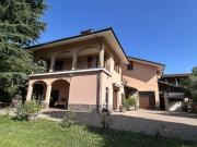 Villa con giardino 659m² La Morra