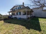 Villa con giardino a Anguillara Sabazia