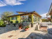 Villa con giardino a Barcellona Pozzo di Gotto