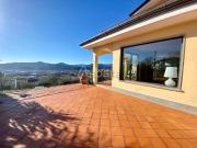 Villa con giardino a Bolano