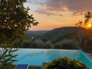 Villa con giardino a Camaiore