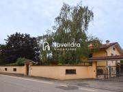 Villa con giardino a Campagnola Emilia