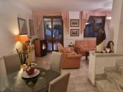 Villa con giardino a Carrara