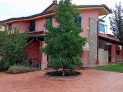 Villa con giardino a Castelnuovo Magra