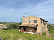 Villa con giardino a Cupra Marittima