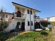 Villa con giardino a Fondi Villa con giardino a Fondi