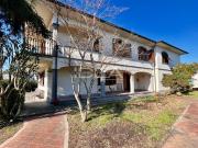 Villa con giardino a Lucca