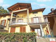 Villa con giardino a Malnate