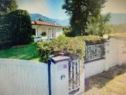 Villa con giardino a Massa